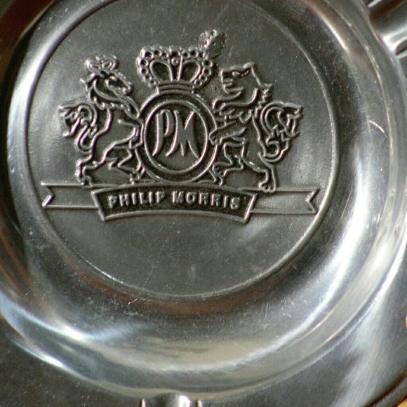 Phillip Morris Ash Tray - Picture 1 of 5